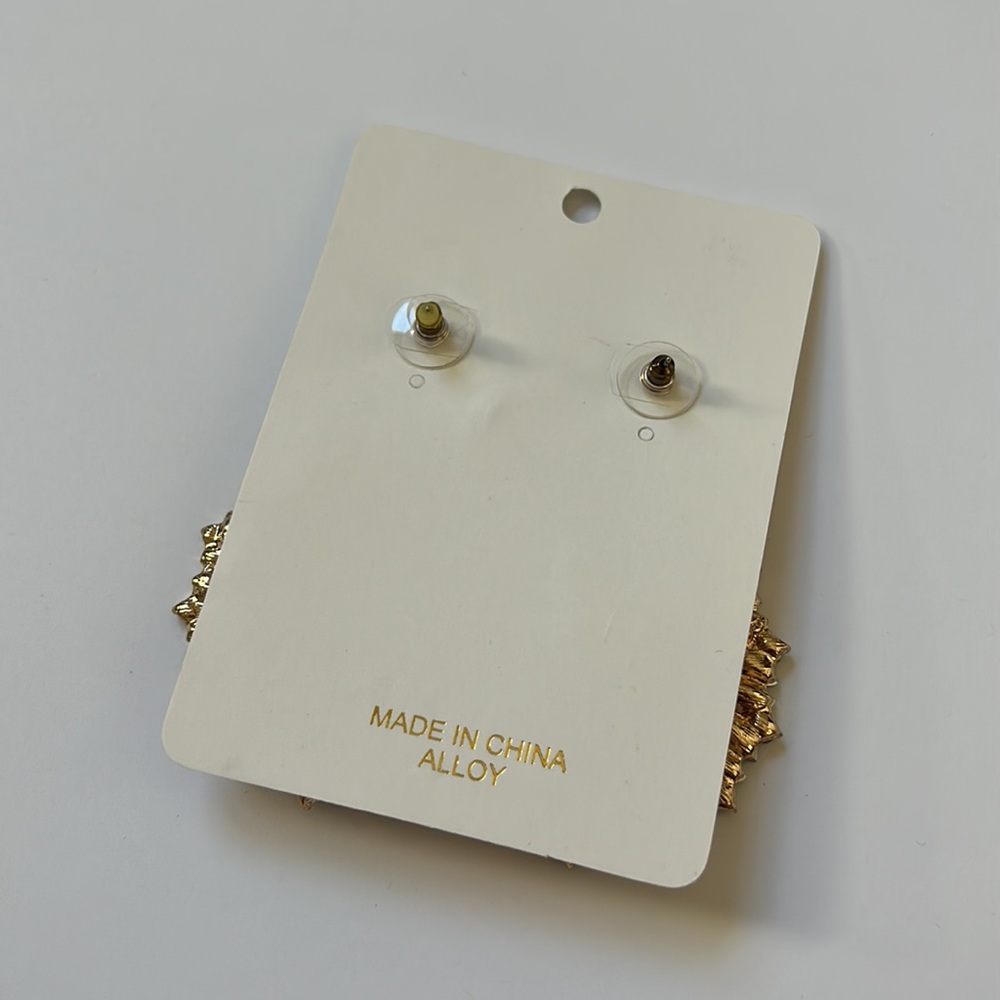Eye Candy Riley Earrings - Picture 2 of 3